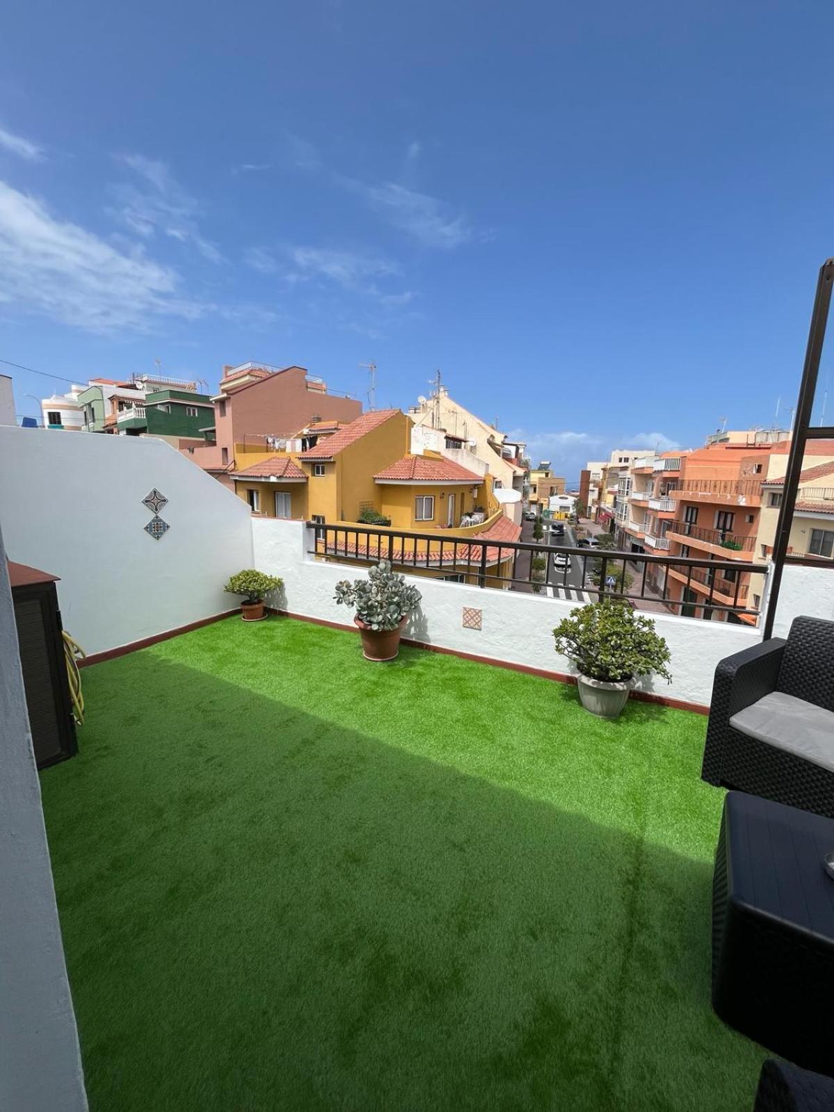 3 Dormitorios. Terraza. Bus Stop Los Realejos Exterior photo